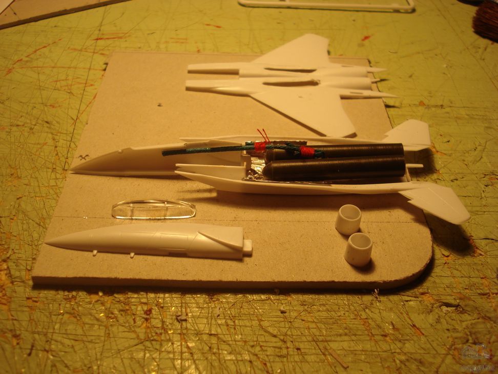 Rando Moricca - WAROOM - Plastik